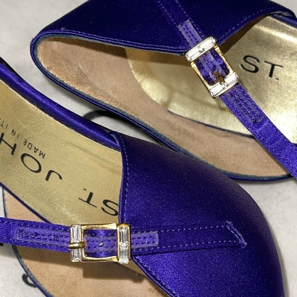 St. John Satin Heels Vintage 80’s 90’s in Blue Violet Crystal size 7.5